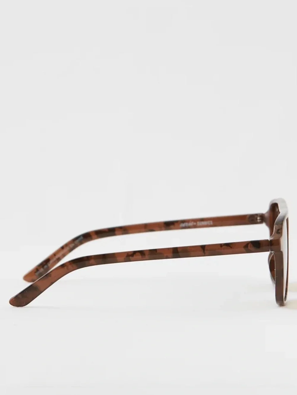 Aerie Skinny Oval Sunglasses